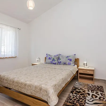 Apartments With A Parking Space Vir - Torovi - Vir - Pedinka, Vir - 19098 아파트 *